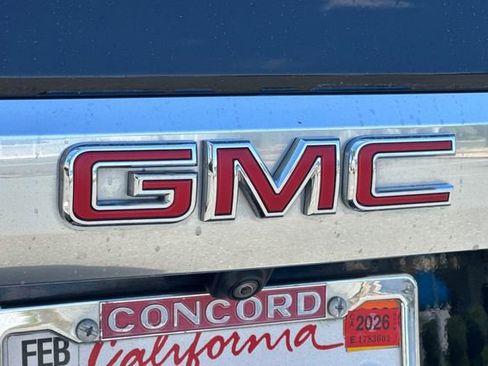 Used 2022 GMC Yukon XL Denali AWD/4WD image 46