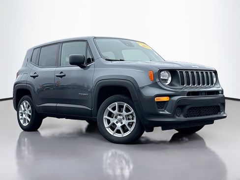 Used 2023 Jeep Renegade Latitude image 1