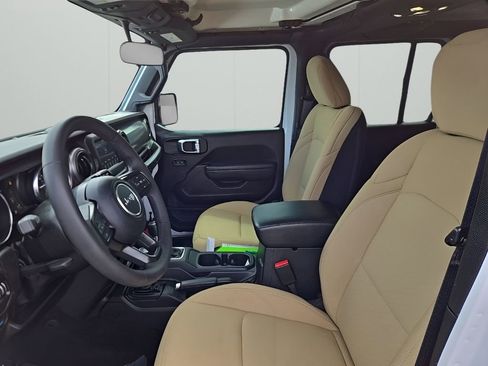 Used 2023 Jeep Wrangler Unlimited AWD/4WD image 9