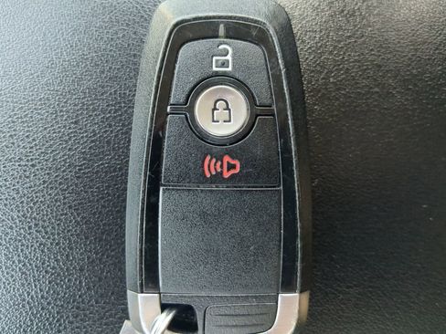 Certified 2024 Ford Edge SEL image 28