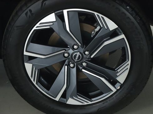 Certified 2025 Nissan Murano SL AWD/4WD image 36