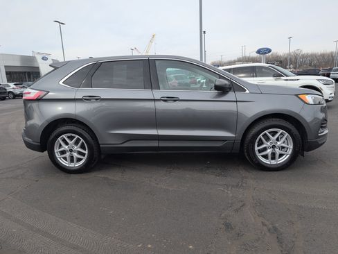 Used 2024 Ford Edge SEL w/ Convenience Package image 6