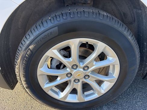 Certified 2020 Chevrolet Equinox LT image 9