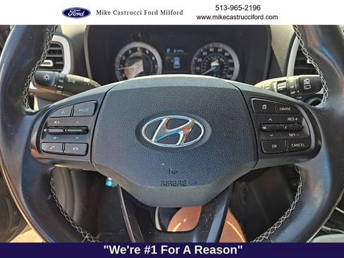 Used 2022 Hyundai Venue Limited w/ Cargo Package FWD image 9