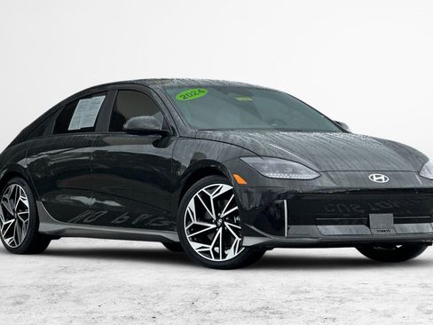 Used 2024 Hyundai Ioniq 6 SEL image 2