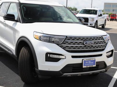 Certified 2022 Ford Explorer Limited w/ Hybrid Equipment Group 310A AWD/4WD image 4