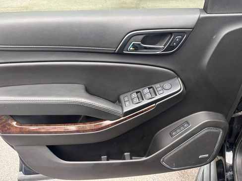 Used 2019 Chevrolet Tahoe LT AWD/4WD image 12