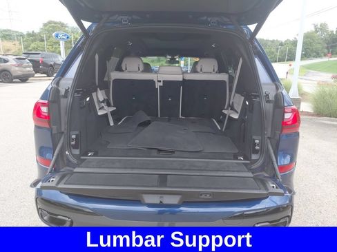 Used 2022 BMW X7 xDrive40i w/ M Sport Package AWD/4WD image 17