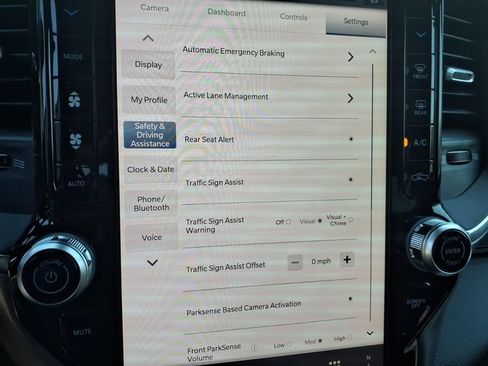 New 2026 RAM 2500 Laramie AWD/4WD image 8