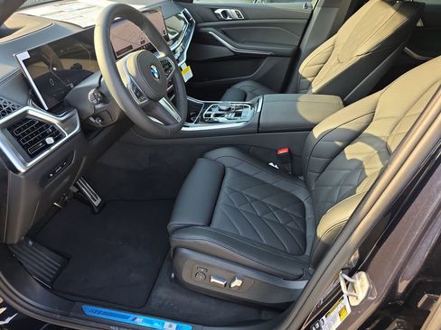 New 2026 BMW X5 xDrive40i w/ M Sport Package AWD/4WD image 8