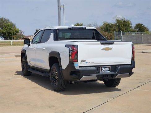 New 2026 Chevrolet Silverado EV LT image 5