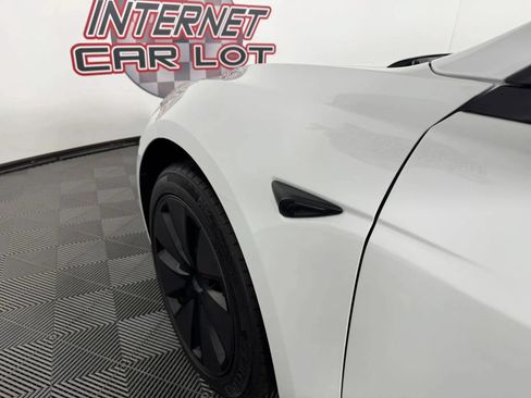 Used 2025 Tesla Model 3 Long Range RWD image 23