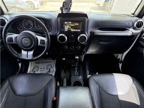 Used 2015 Jeep Wrangler Unlimited Sport AWD/4WD image 28
