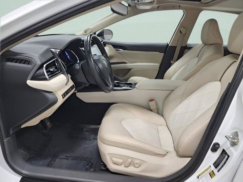 Used 2019 Toyota Camry SE image 22