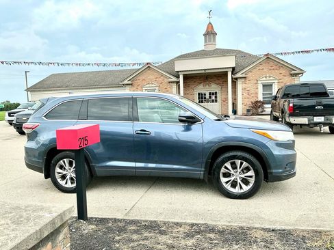 Used 2015 Toyota Highlander XLE AWD/4WD image 4