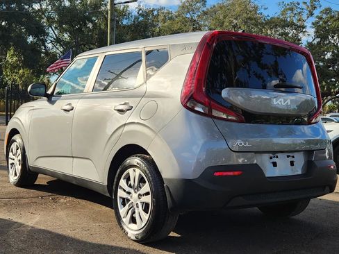 Used 2022 Kia Soul LX image 5