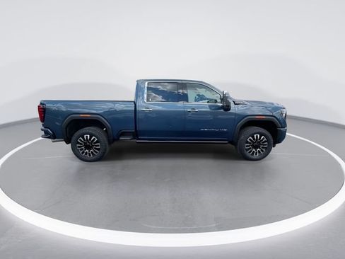 Used 2025 GMC Sierra 2500 Denali Ultimate w/ Max Trailering Package AWD/4WD image 9