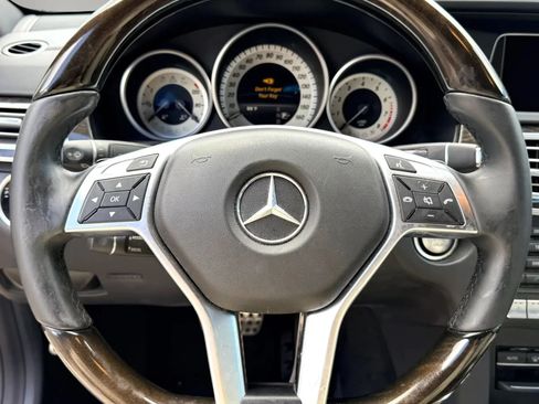 Used 2015 Mercedes-Benz E 400 4MATIC Sedan image 10