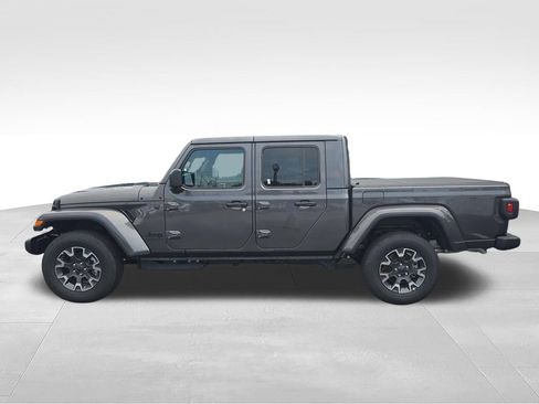 New 2026 Jeep Gladiator Sport AWD/4WD image 2