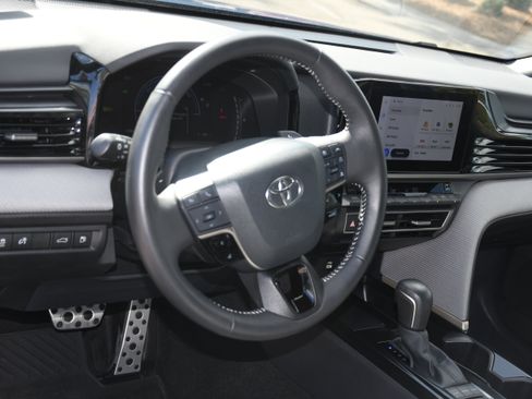 Certified 2025 Toyota Camry SE image 8