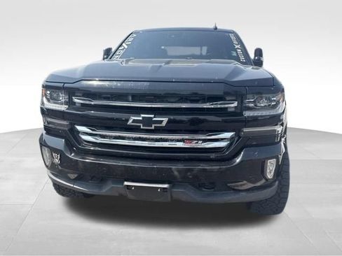 Used 2017 Chevrolet Silverado 1500 LTZ Z71 w/ LTZ Plus Package AWD/4WD image 3