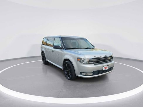 Used 2016 Ford Flex SEL w/ Equipment Group 202A image 2