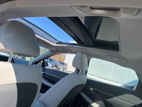 Used 2022 Hyundai Sonata Limited image 16