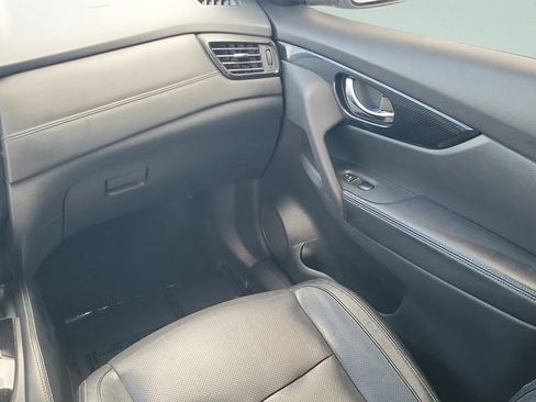 Used 2020 Nissan Rogue SL FWD image 13