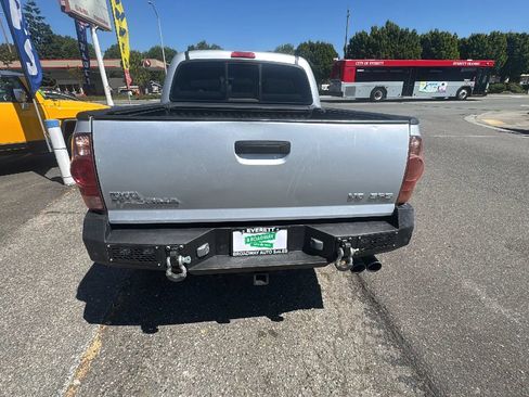Used 2005 Toyota Tacoma 4x4 Double Cab w/ SR5 Pkg #8 image 7