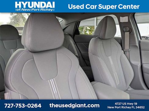 Used 2024 Hyundai Elantra SEL image 6