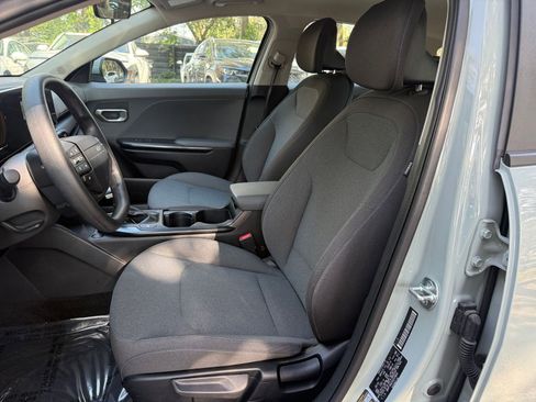 Used 2025 Kia K4 LXS image 30