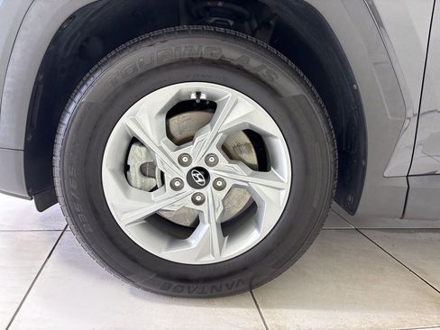 Used 2022 Hyundai Tucson SE image 9