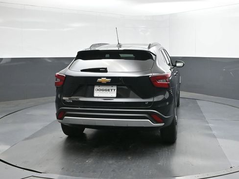 Used 2024 Chevrolet Trax LT w/ Driver Confidence Package FWD image 8