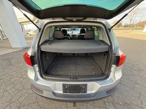 Used 2012 Volkswagen Tiguan S image 43