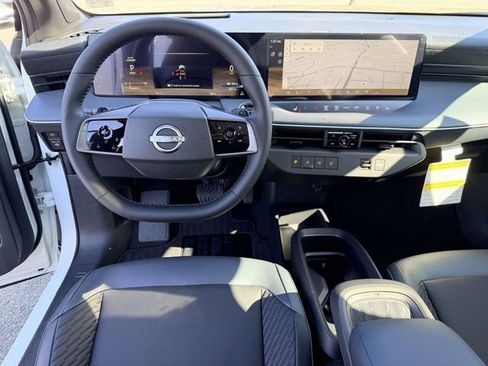 New 2026 Nissan Leaf Platinum+ w/ Cargo Package (Platinum+) FWD image 18