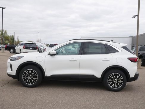 New 2025 Ford Escape SE w/ PHEV Premium Package FWD image 5