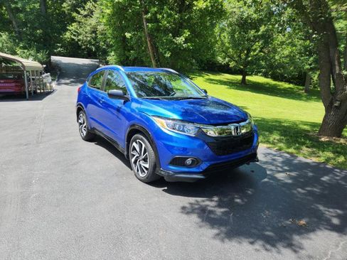 Used 2020 Honda HR-V Sport image 2