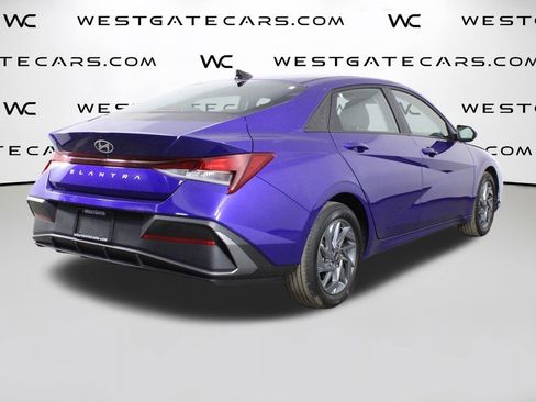 Used 2024 Hyundai Elantra SEL image 41