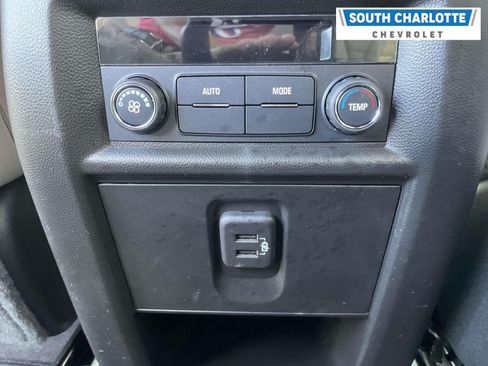 Used 2023 Chevrolet Traverse LS FWD image 12