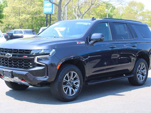 Certified 2024 Chevrolet Tahoe Z71 w/ Luxury Package AWD/4WD image 3