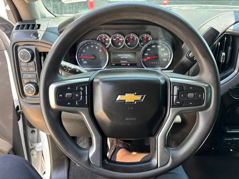 Used 2021 Chevrolet Silverado 1500 Custom w/ Custom Max Trailering Package AWD/4WD image 12