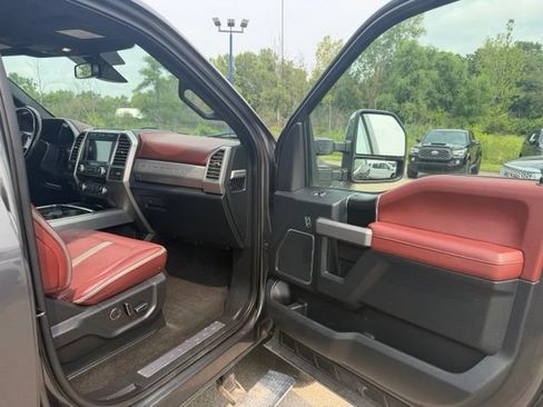 Used 2018 Ford F250 Platinum w/ Platinum Ultimate Package AWD/4WD image 10