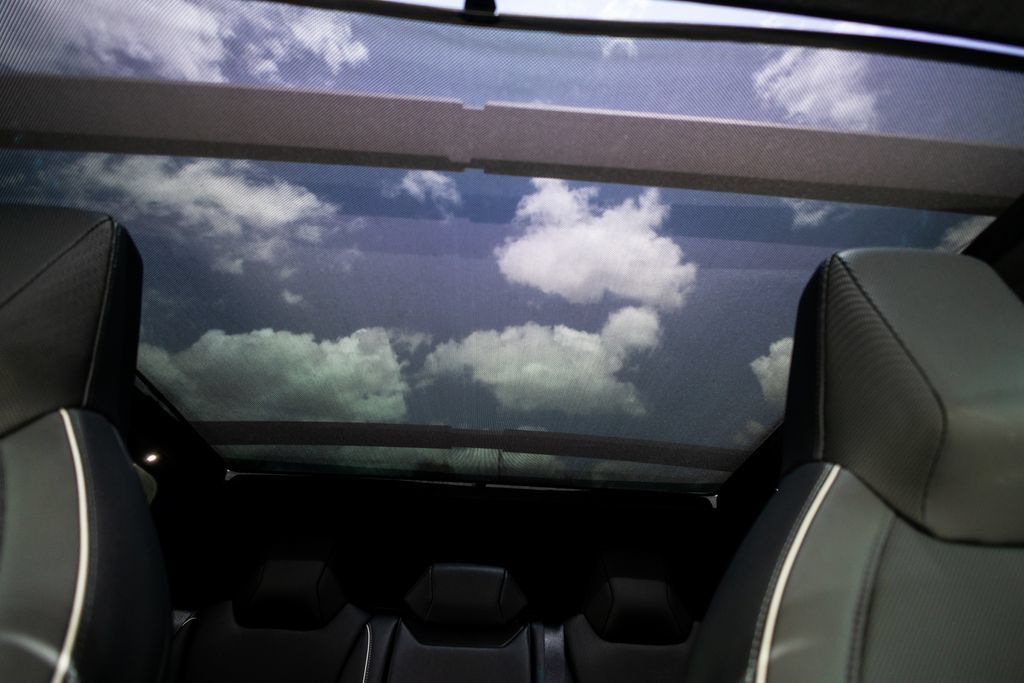 Used 2024 Tesla Cybertruck AWD Crew Cab image 31