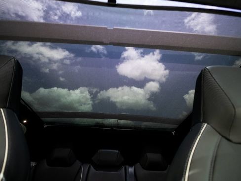 Used 2024 Tesla Cybertruck AWD Crew Cab image 31