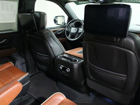 Used 2023 GMC Yukon XL Denali Ultimate AWD/4WD image 22
