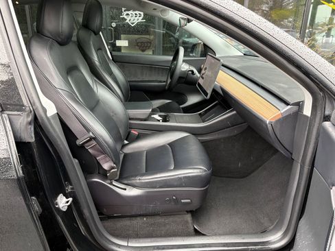 Used 2020 Tesla Model Y Long Range image 21
