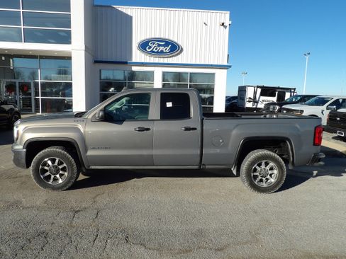 Used 2017 GMC Sierra 1500 4x4 Double Cab w/ Sierra Convenience Package image 1