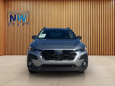 Used 2024 Subaru Crosstrek 2.0i Premium AWD/4WD image 2