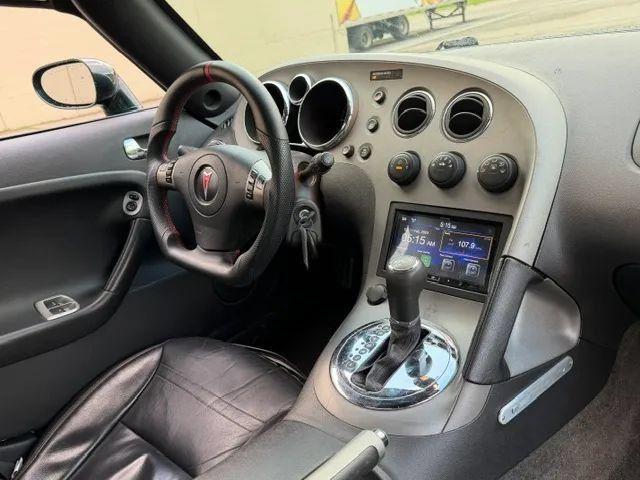 Used 2009 Pontiac Solstice GXP w/ Premium Package RWD image 30