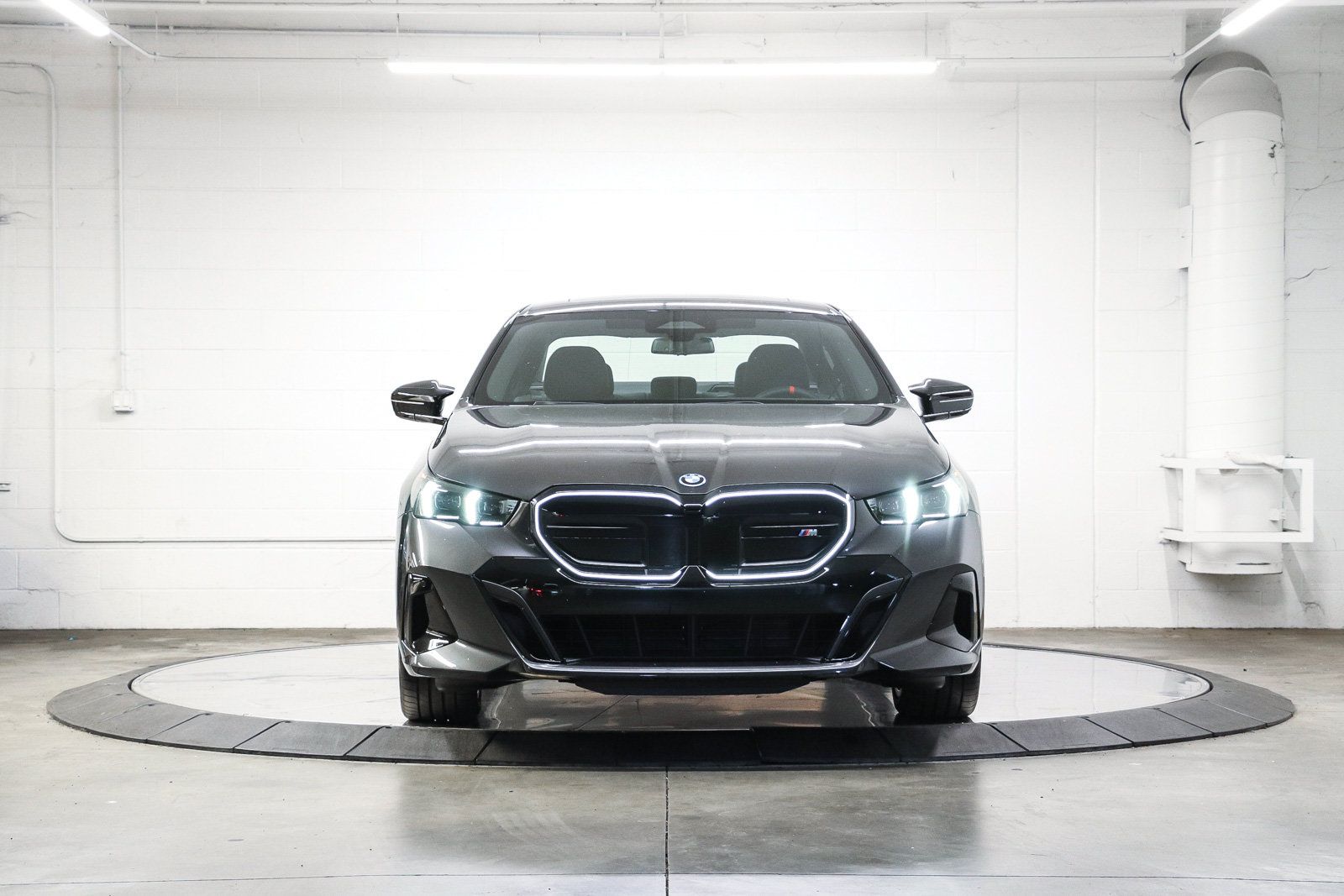 New 2026 BMW i5 M60 w/ Premium Package AWD/4WD image 2